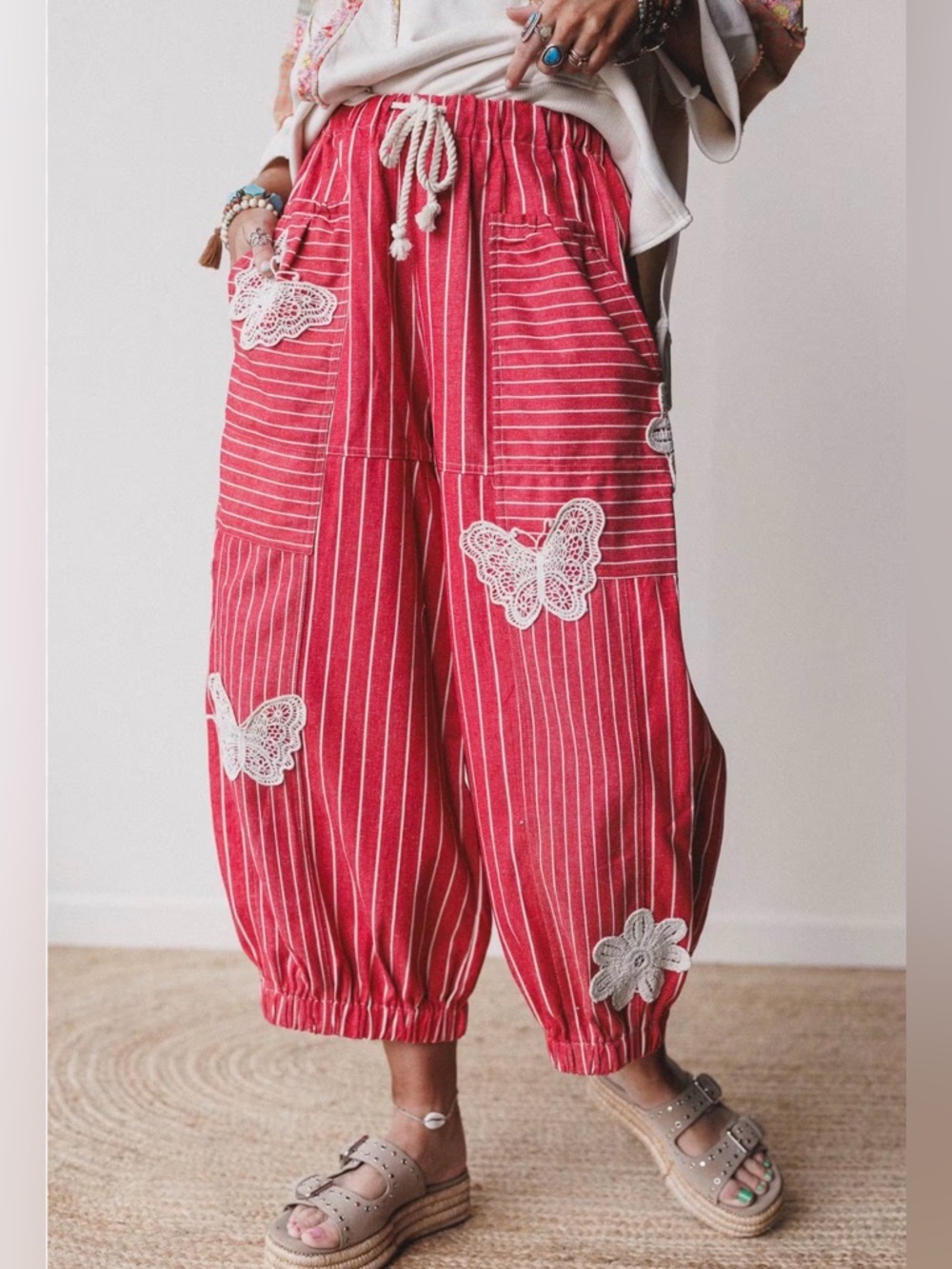 Davi & Dani Patchwork Lace Appliqué Relaxed Fit Red Stripe Barrel Pants L NWT
